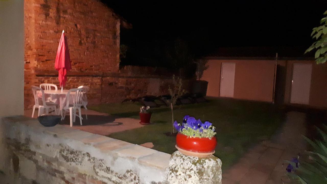 Auberge Des Chemins Moissac Exterior foto